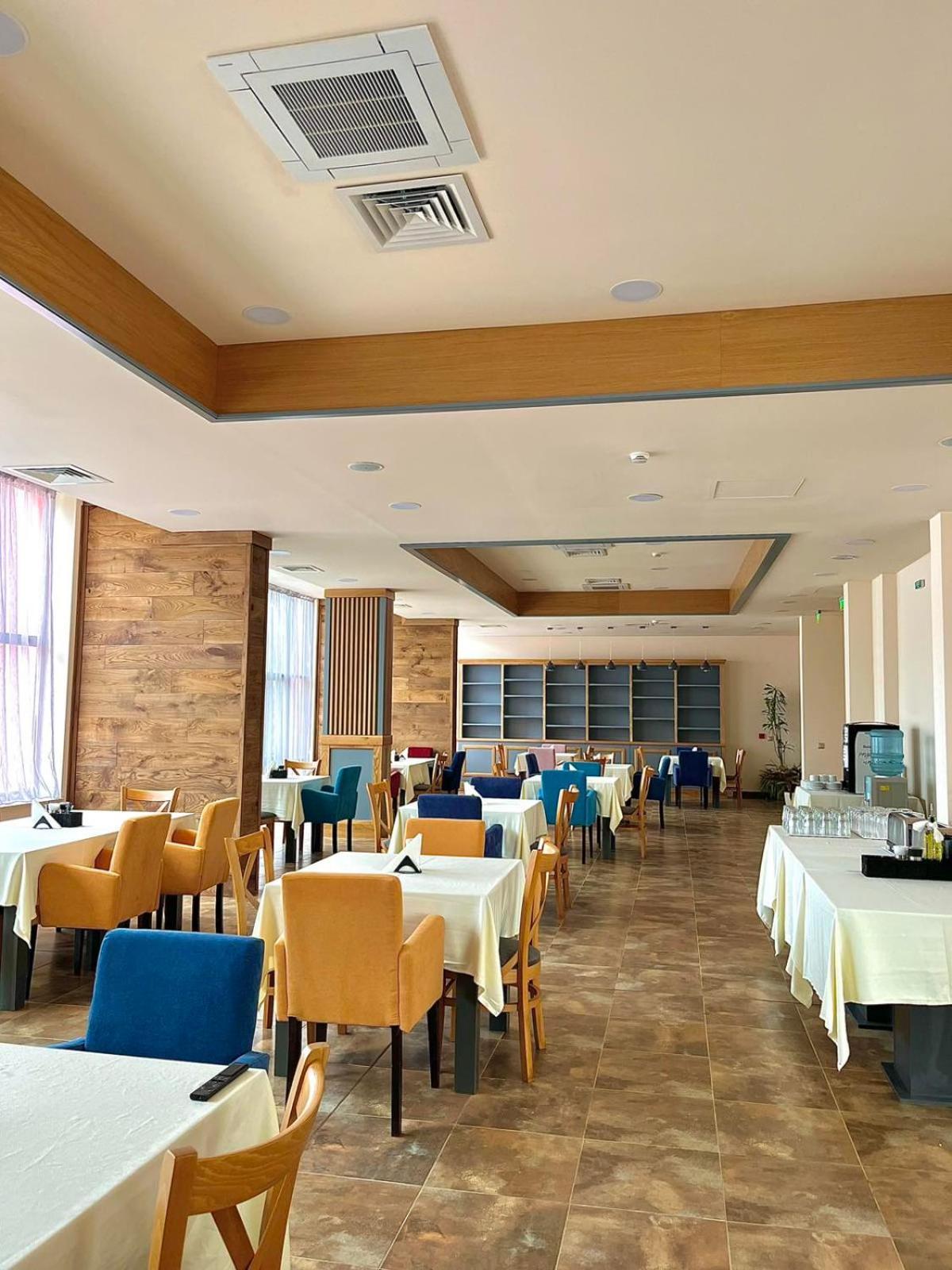 City Plaza Botevgrad Exteriér fotografie